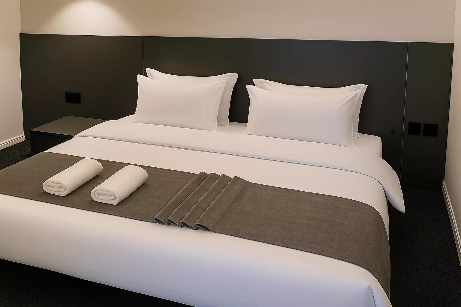 Alibaba https://cdn.alibaba.ir/ostorage/hotel-accommodation-images/68173e5319aa61e2a799b484_سوئیت پنج تخته (2).webp